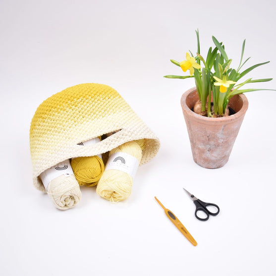 Gehäkelte Garntasche - Ton in Ton
3