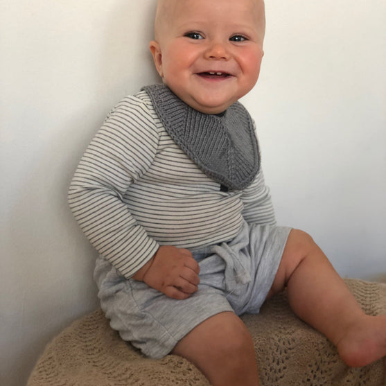 Gestricktes Lätzchen
4