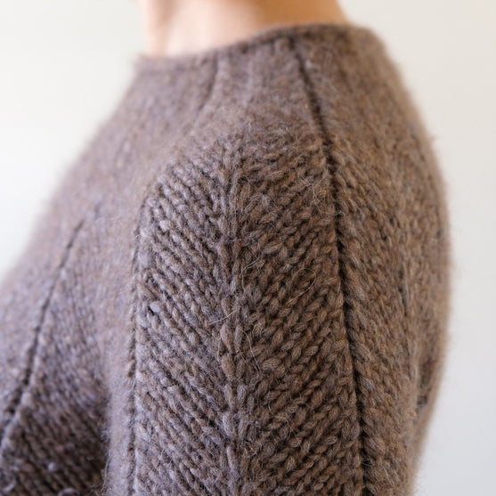 Folly Dolly - Pullover
3