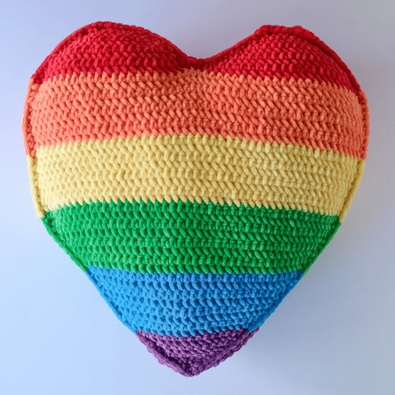 Rainbow Pride - Herzkissen
2