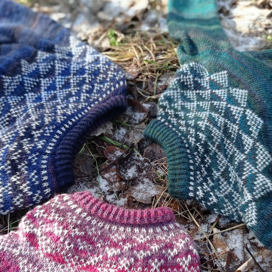 Triangle - Sweater
5