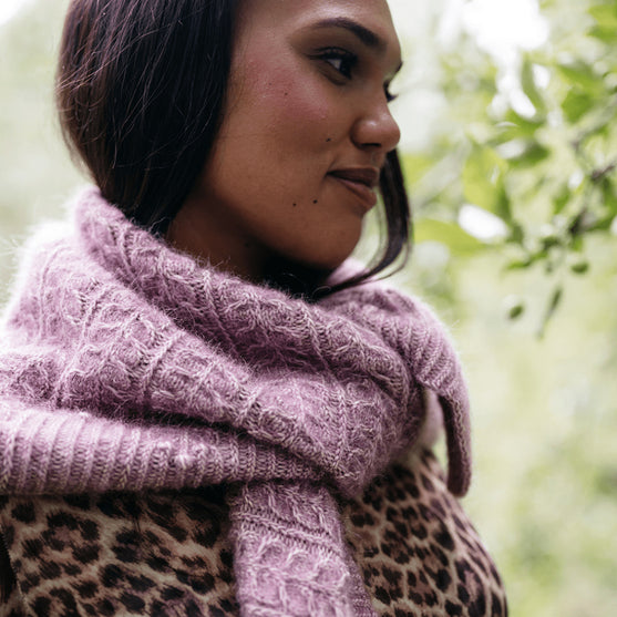 Muse Shawl - Strukturiertes Dreieckstuch
3