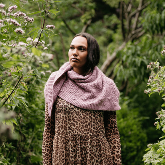 Muse Shawl - Strukturiertes Dreieckstuch
6