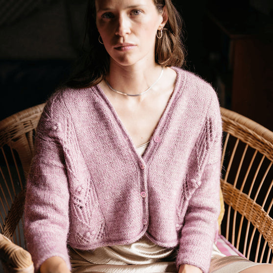Antanilla - Lochmuster-Cardigan
4
