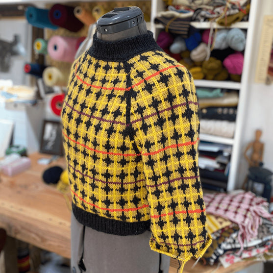 Seven Sisters - Pullover
3