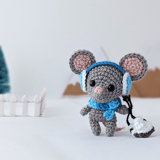 Trilly - Die Schlittschuh laufende Maus
2