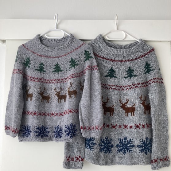 Holly Pines - Pullover
4