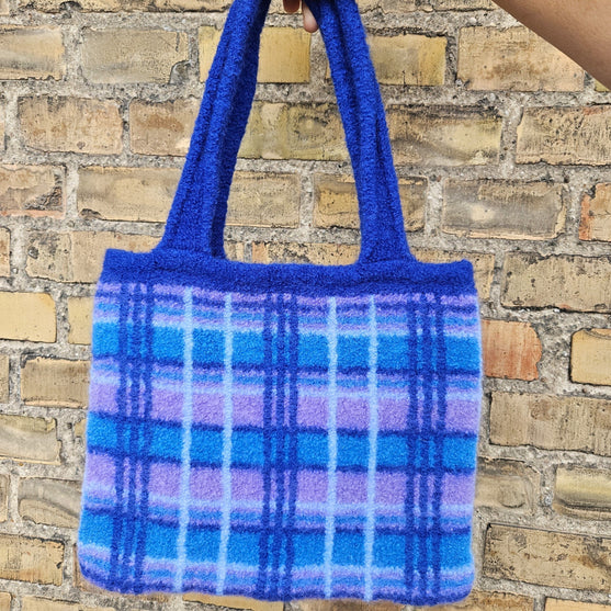 Für-Alltag-und-Fest - Gefilzte Tasche
4