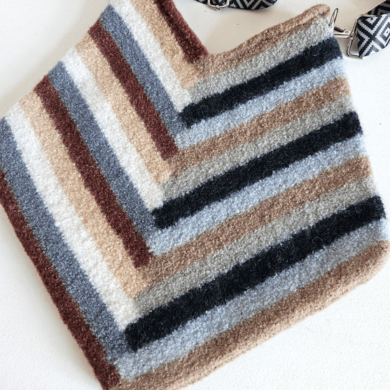 Layer-On-Layer - Gefilzte Tasche
4