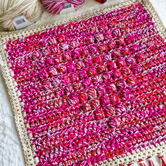 One L O V E - Wandbehang
3