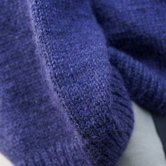 Deep Tide - Pullover
14