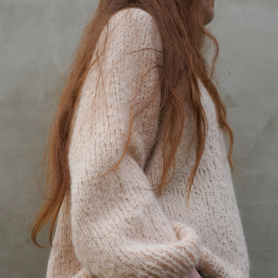 Celestia Sand - Pullover
7