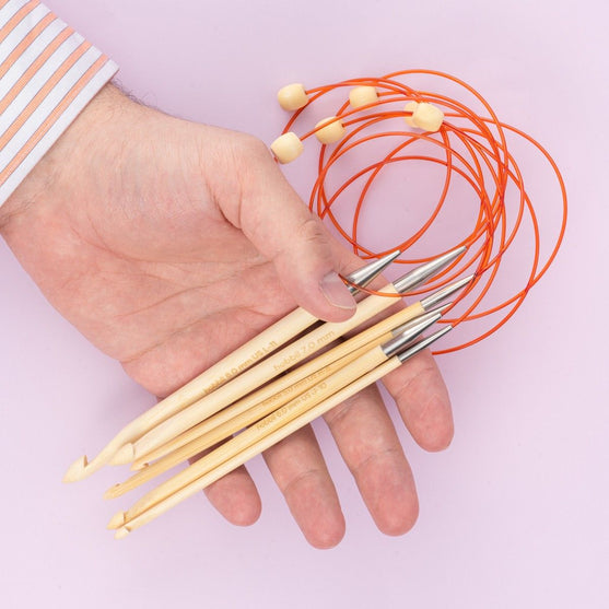 Tunesische Bambushäkelnadel mit Seil – 50 cm - Hobbii
6