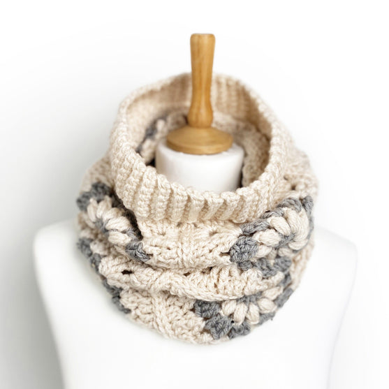 Camellia - Rundschal
2