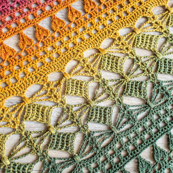 Mountain Muse - Schultertuch
11