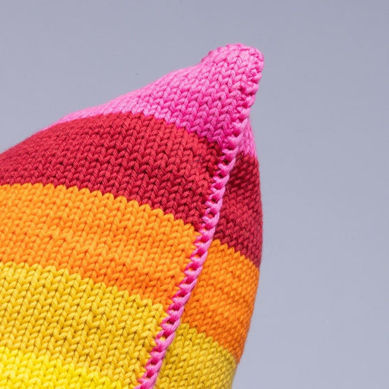 Ara - Gestreiftes Kissen
3