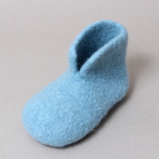 Chip - Gestrickte Kinderhausschuhe
6