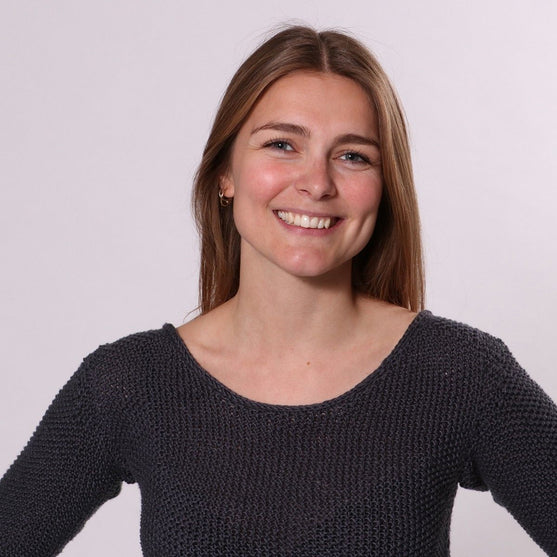 Tiefer Rücken mit Ärmeln
2