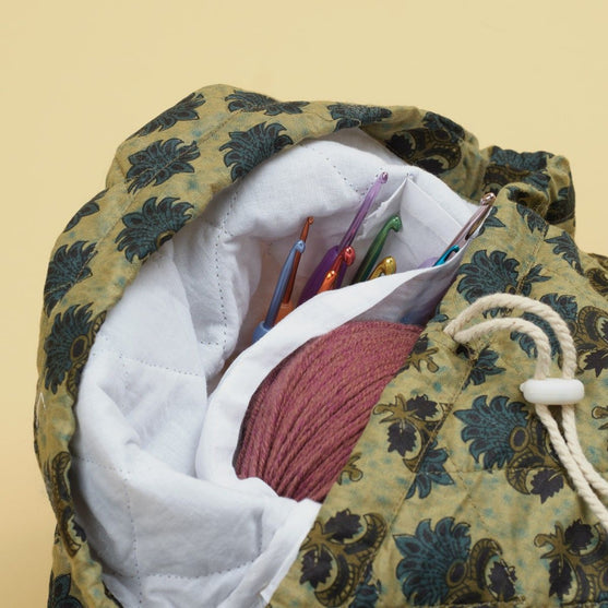 Gequiltete Zylinder-Umhängetasche - Hobbii
2