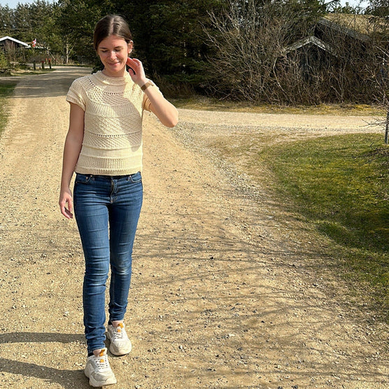 Summer Structure - T-Shirt
6