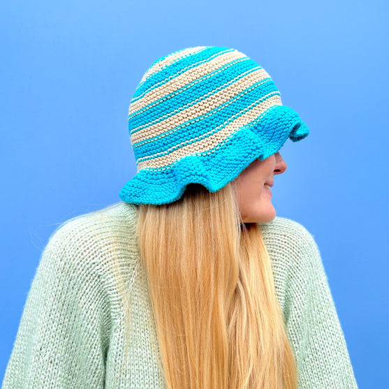 Sopka - Schlapphut mit Rüschenrand
3