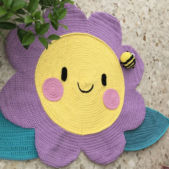 Kawaii Daisy – Teppich
3