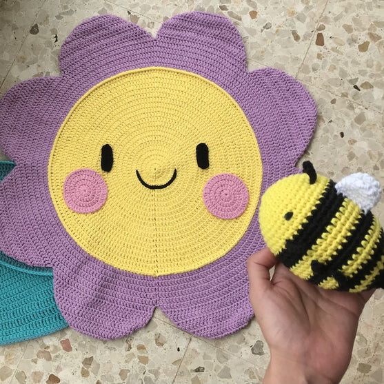 Kawaii Daisy – Teppich
4