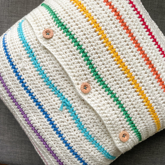 Woven Rainbow Kissen
4