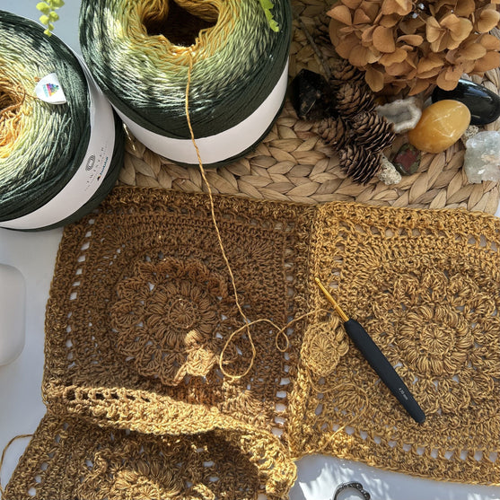 Grandma Earth - Tuch
5