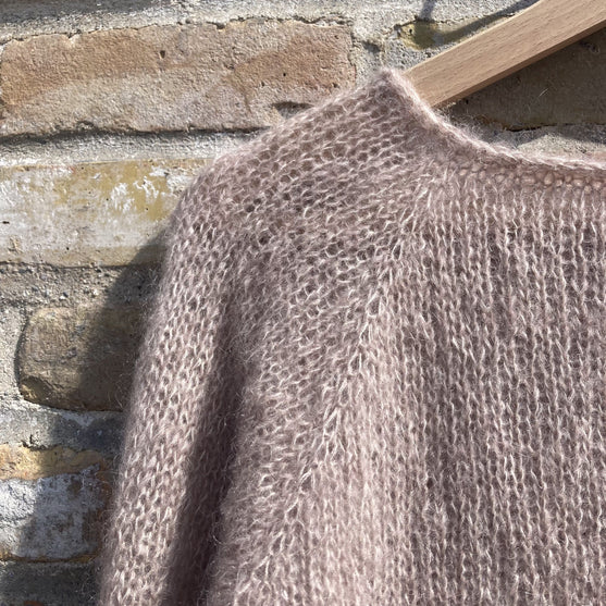 Summer Lotus - Pullover
6