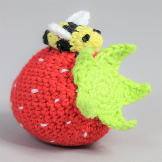 Erdbeere mit Biene
3