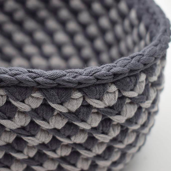 Oblique Lines Stripes - Viereckige Körbchen
3