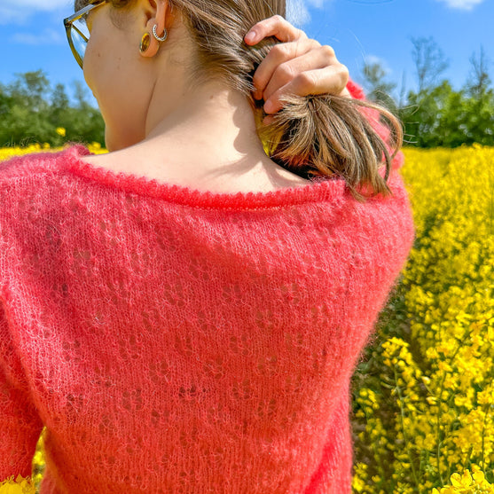 Martha Silk - Pullover mit Lochmuster
5