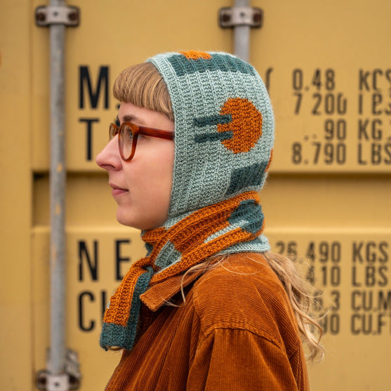 Rust & Rhythm - Kapuzenschal
2