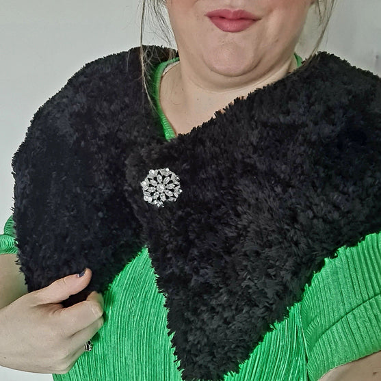 The Snug Bug Shrug - Schal
2