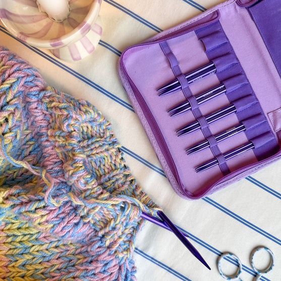 Stellar Set Essential mit kurzen austauschbaren Rundstricknadeln – Amethyst - Hobbii
12