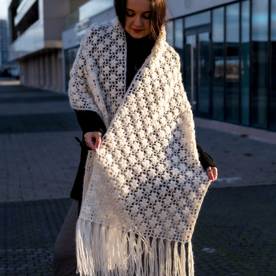 Subnivean - Schal
2