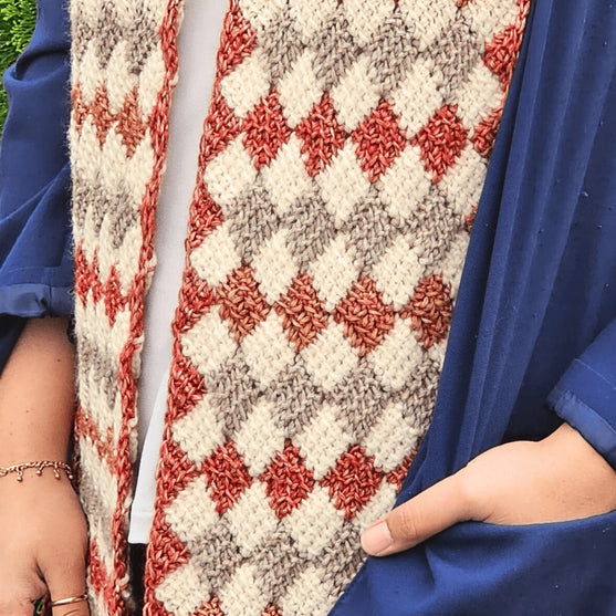 

The Bookish Scarf - Schal
3