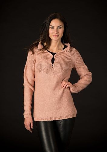 1584 - Pullover mit Passe in Rippen