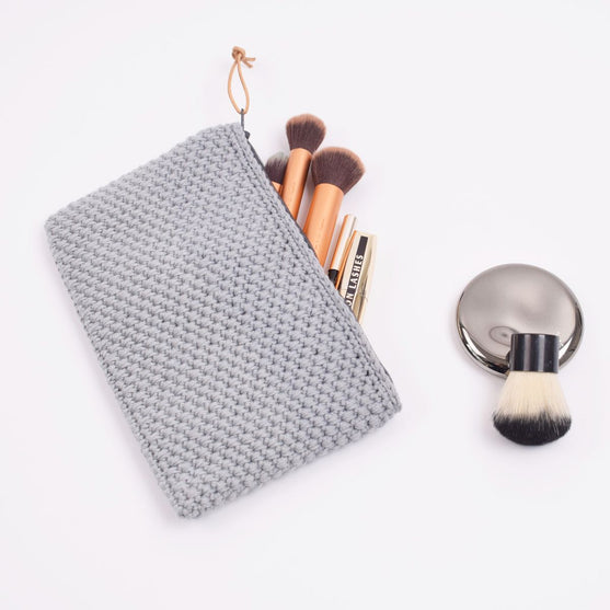 

Gehäkeltes Kosmetiktäschchen
2