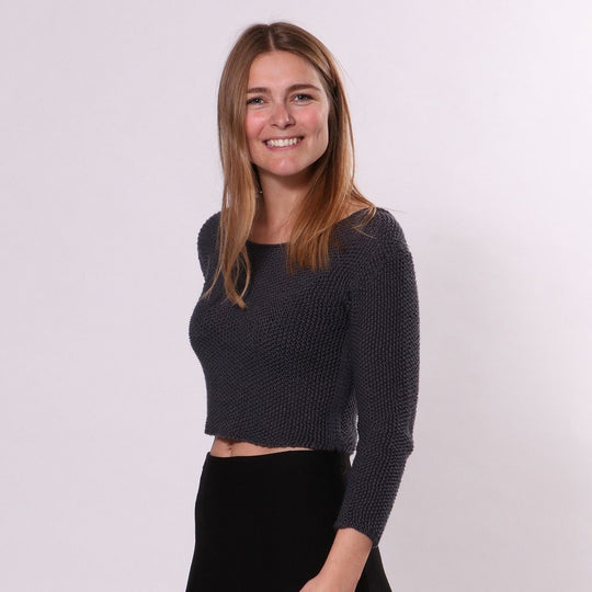 Tiefer Rücken mit Ärmeln