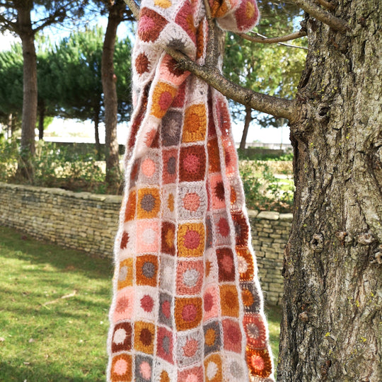 Fröhliche Tupfen – Schal