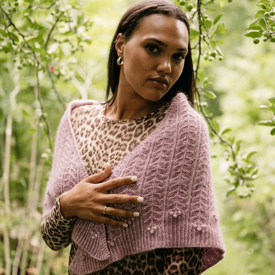 

Muse Shawl - Strukturiertes Dreieckstuch
1
