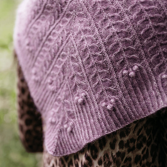 

Muse Shawl - Strukturiertes Dreieckstuch
4