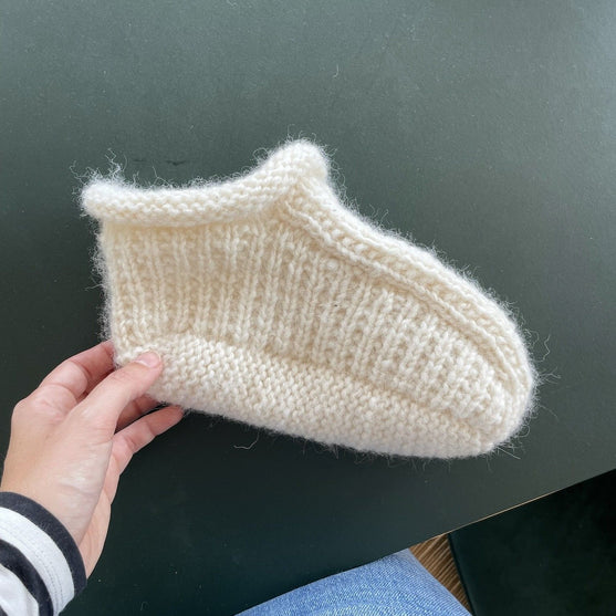 

Easy Evening Slippers - Pantoffeln
4