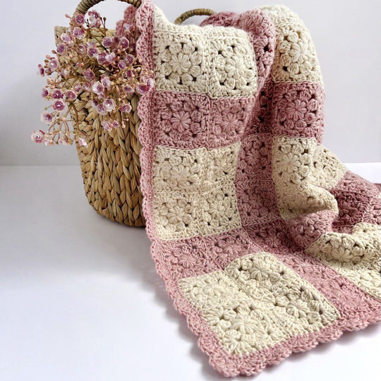 Heirloom Bloom - Babydecke