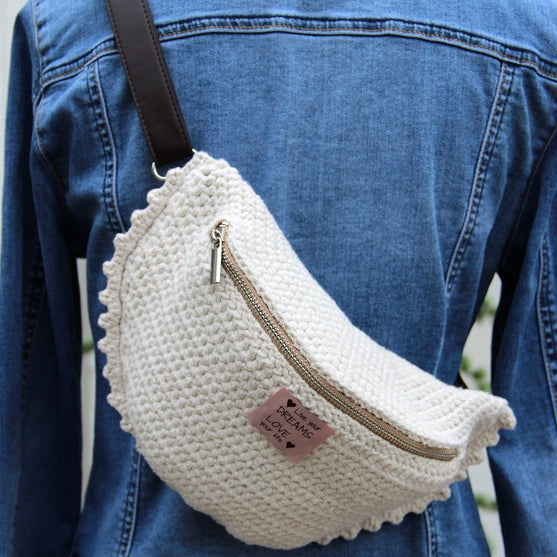 

Crossbody/Belt Bag
6