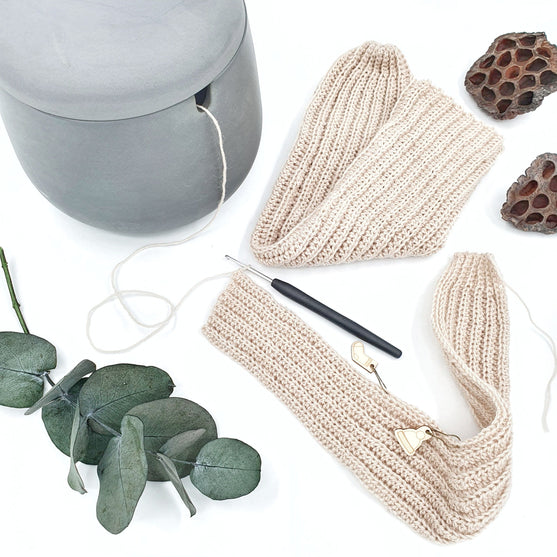 

Easy Breezy Ribbing Socks - Socken
2