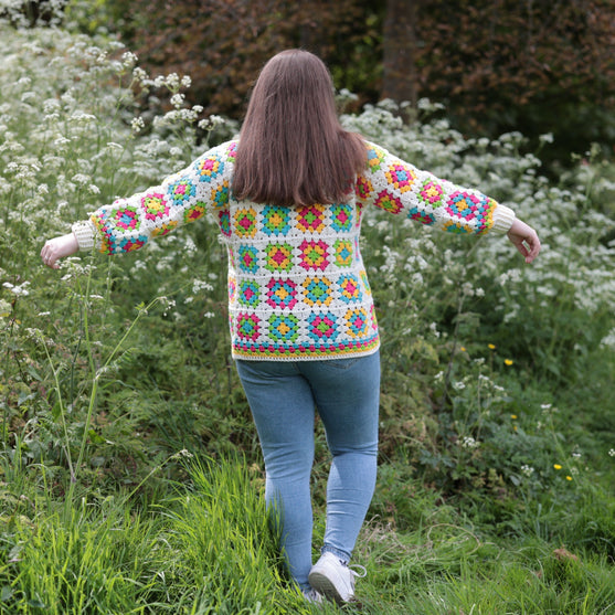 

Flower Garden - Pullover
4