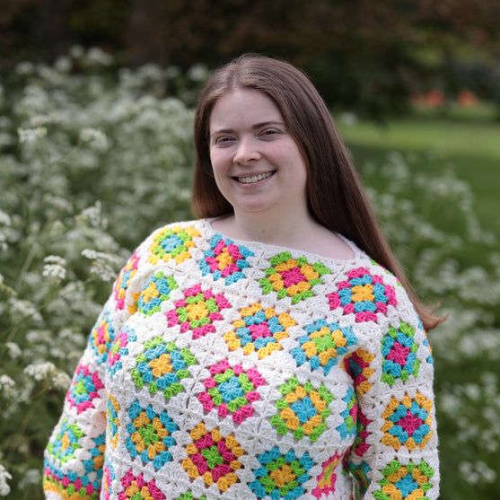 

Flower Garden - Pullover
3